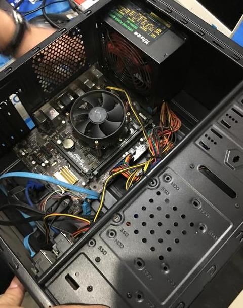 电脑安装三根8G内存条可行吗？